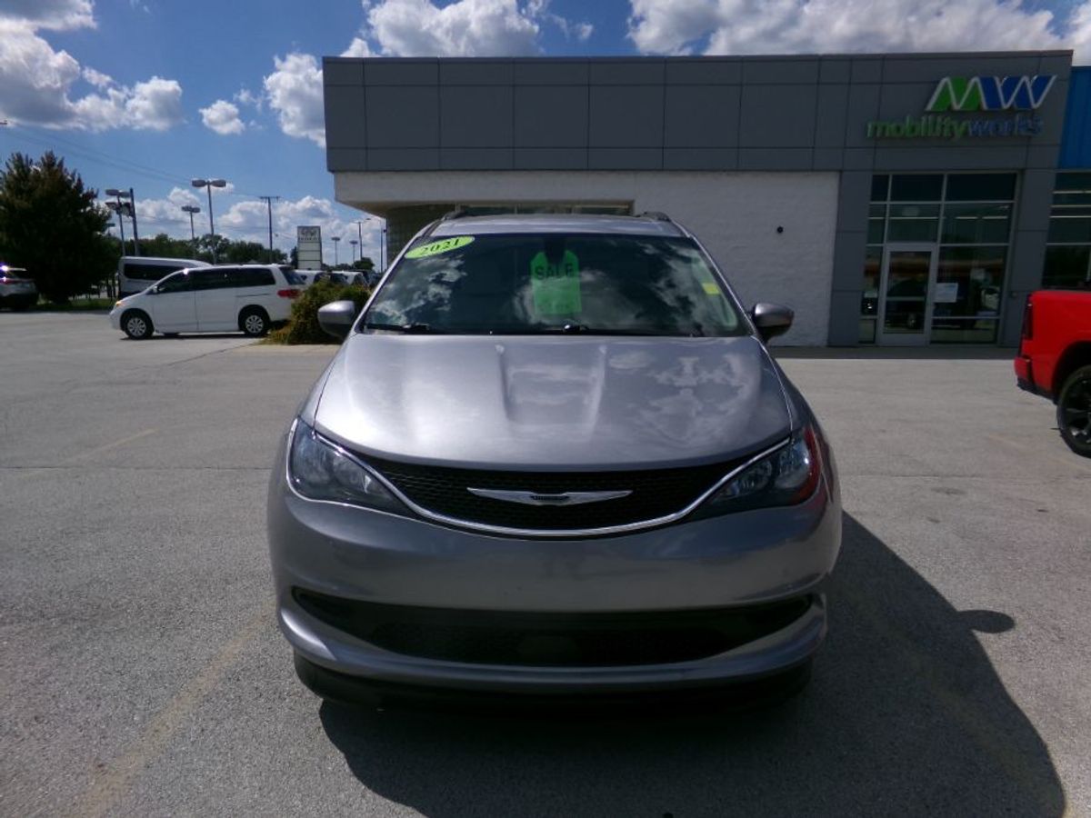 2021 CHRYSLER VOYAGER - Image 2