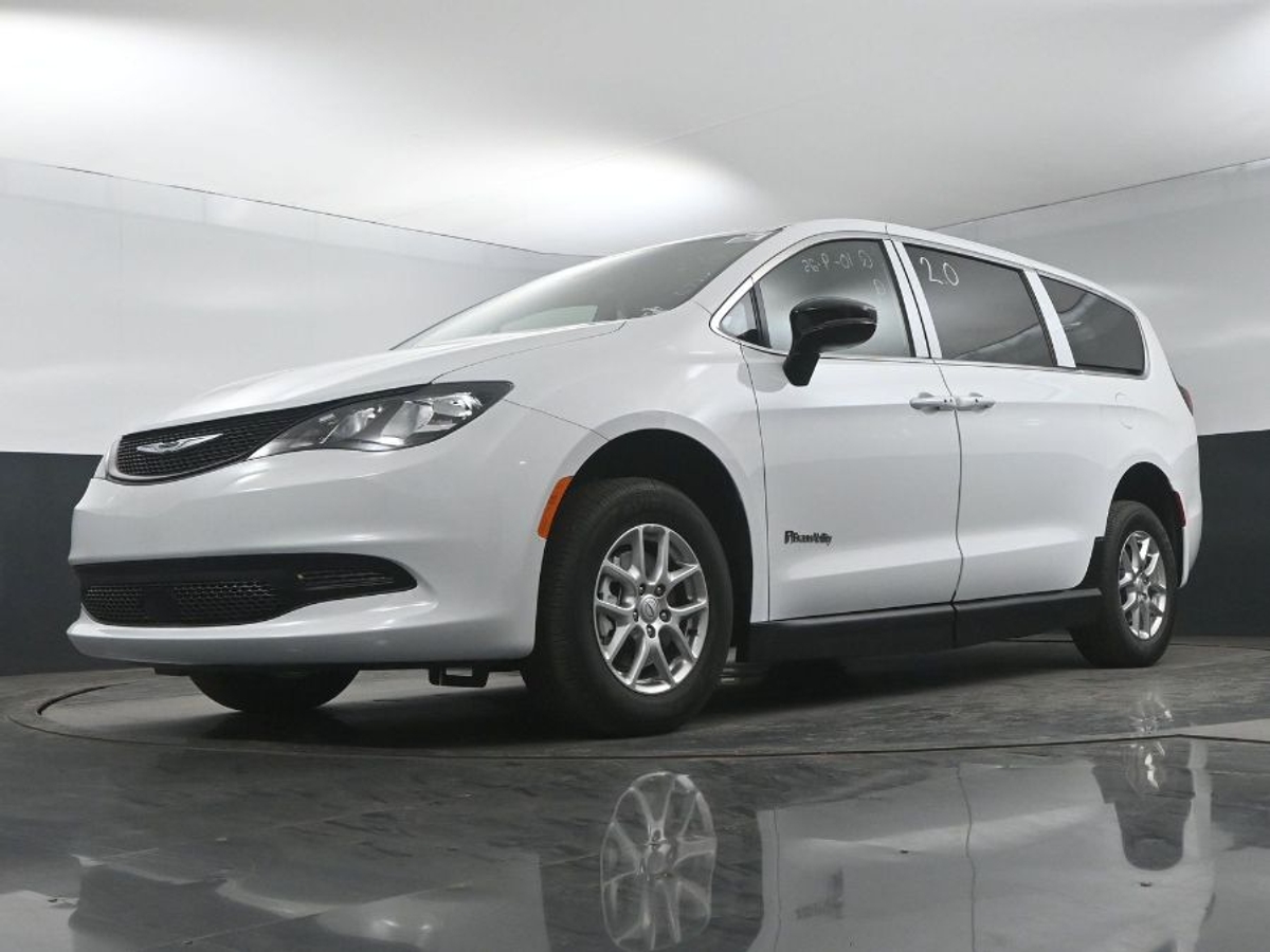 2025 CHRYSLER VOYAGER - Image 20