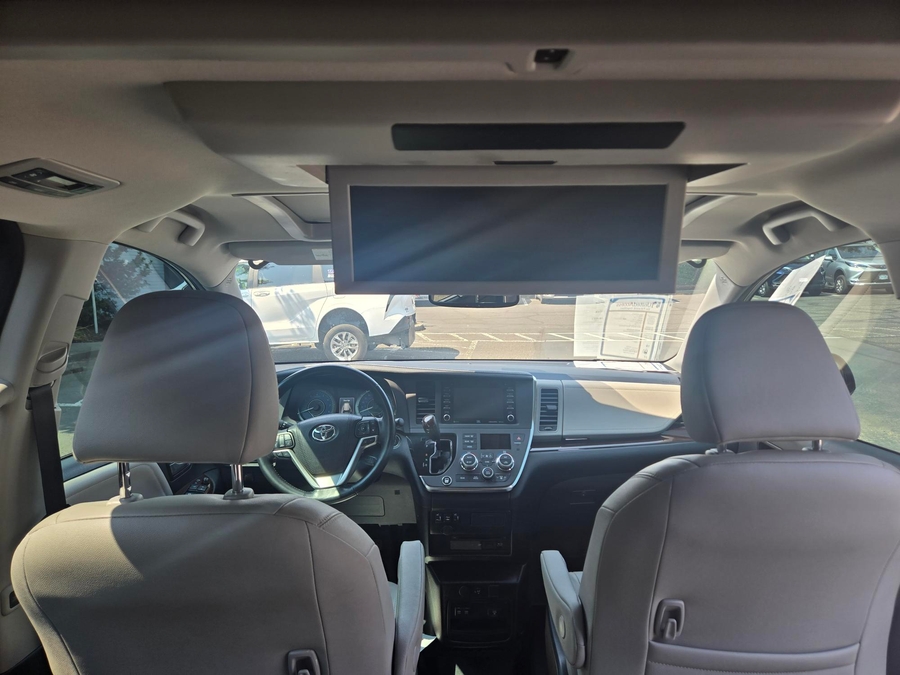 Used 2018 Toyota Sienna Limited Premium - BraunAbility Side Entry In Floor Automatic Ramp