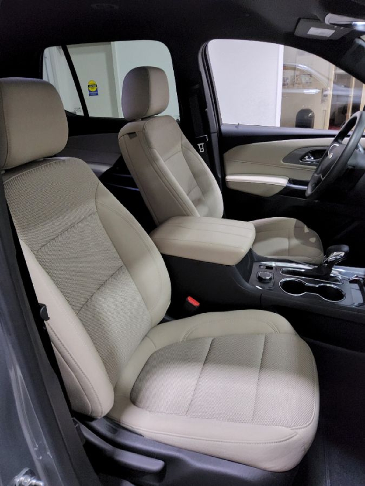 2023 CHEVROLET TRAVERSE - Image 14