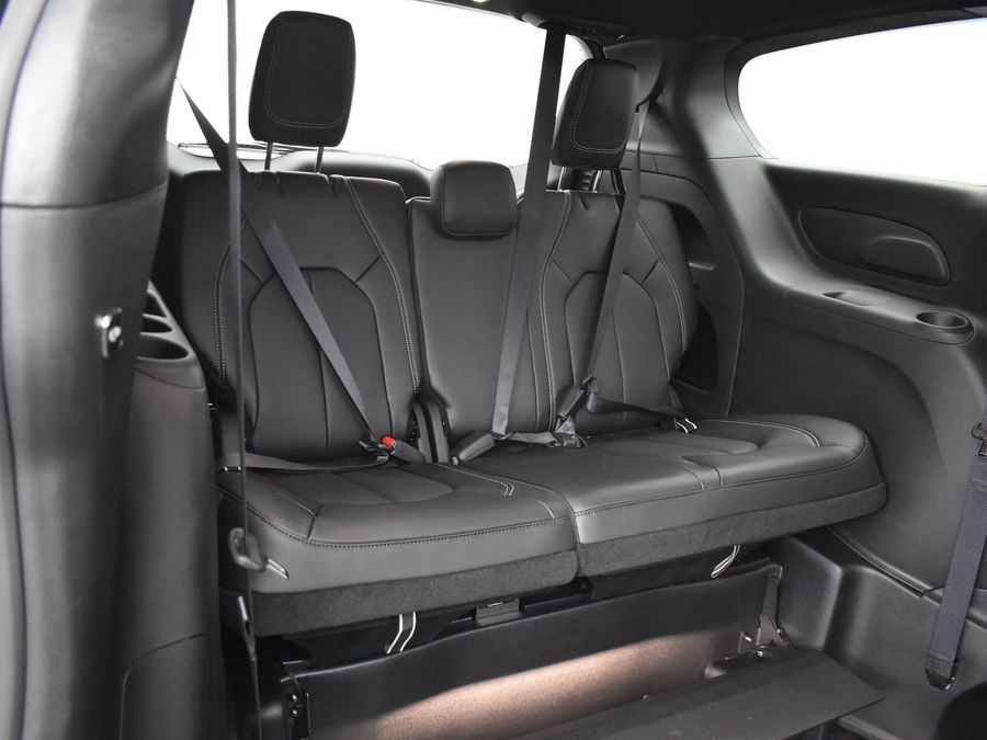 New 2025 Chrysler Pacifica Select Safety - BraunAbility Side Entry Entry In Floor Automatic Ramp