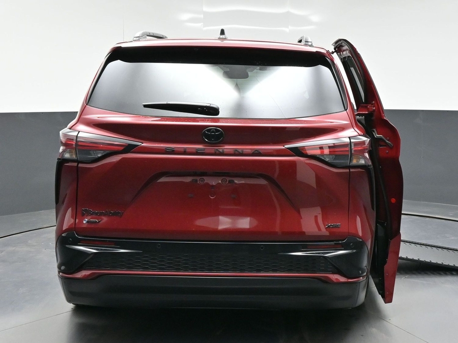 New 2026 Toyota Sienna Hybrid XSE Sport - BraunAbility Side Entry In Floor Automatic Ramp