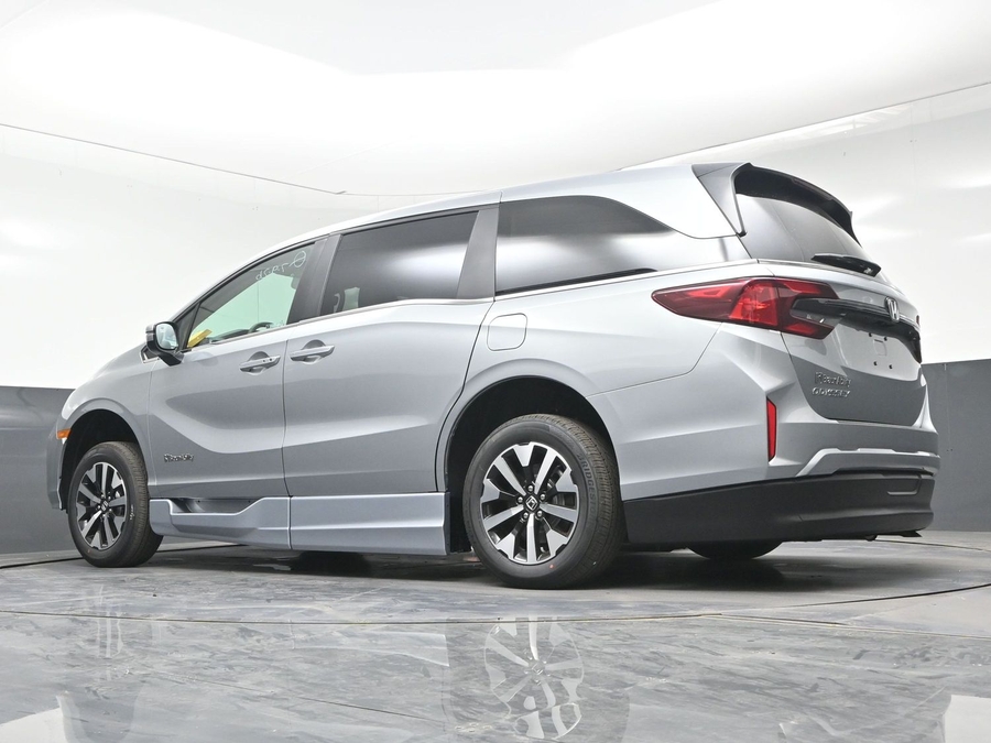 New 2026 Honda Odyssey EX-L - BraunAbility Side Entry In Floor Automatic Ramp