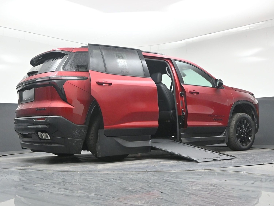 Red Chevrolet Traverse image number 13