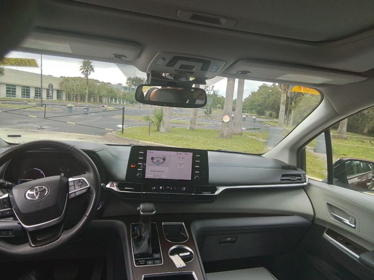 2023 TOYOTA SIENNA - Image 20