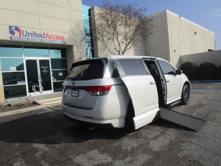 Used 2014 Honda Odyssey EX-L - VMI Side Entry Entry In Floor Automatic Ramp