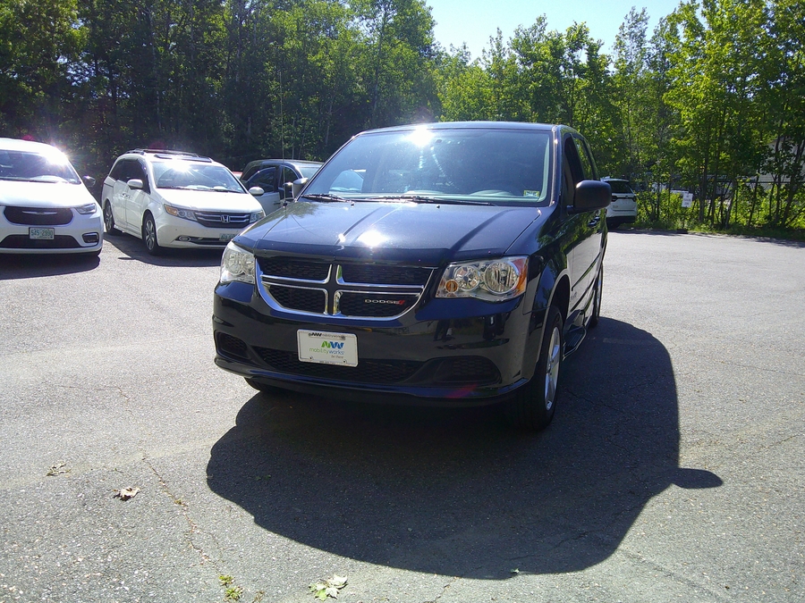 Black Dodge Grand Caravan número de imagen 6