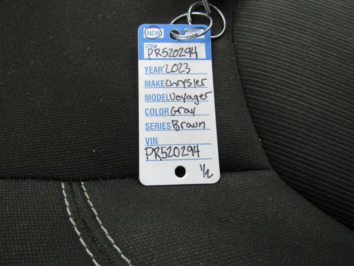 2023 CHRYSLER VOYAGER - Image 1