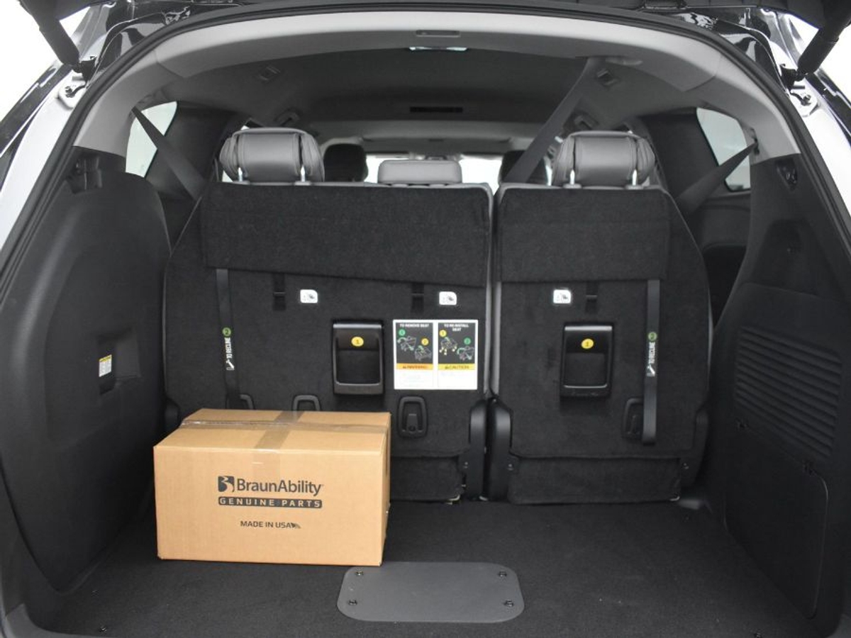 2025 TOYOTA SIENNA - Image 14