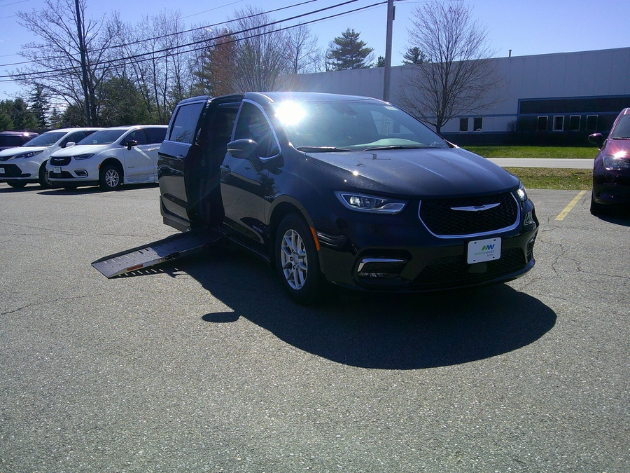 Black Chrysler Pacifica with Side Entry Automatic Fold Out ramp
