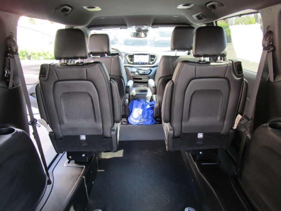 New 2025 Chrysler Pacifica Select Safety - BraunAbility Rear Entry Entry Fold Out Manual Ramp