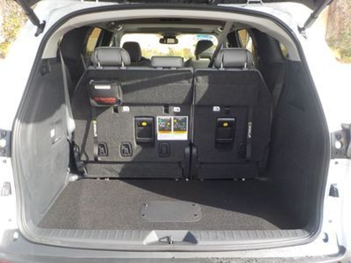 2025 TOYOTA SIENNA - Image 6