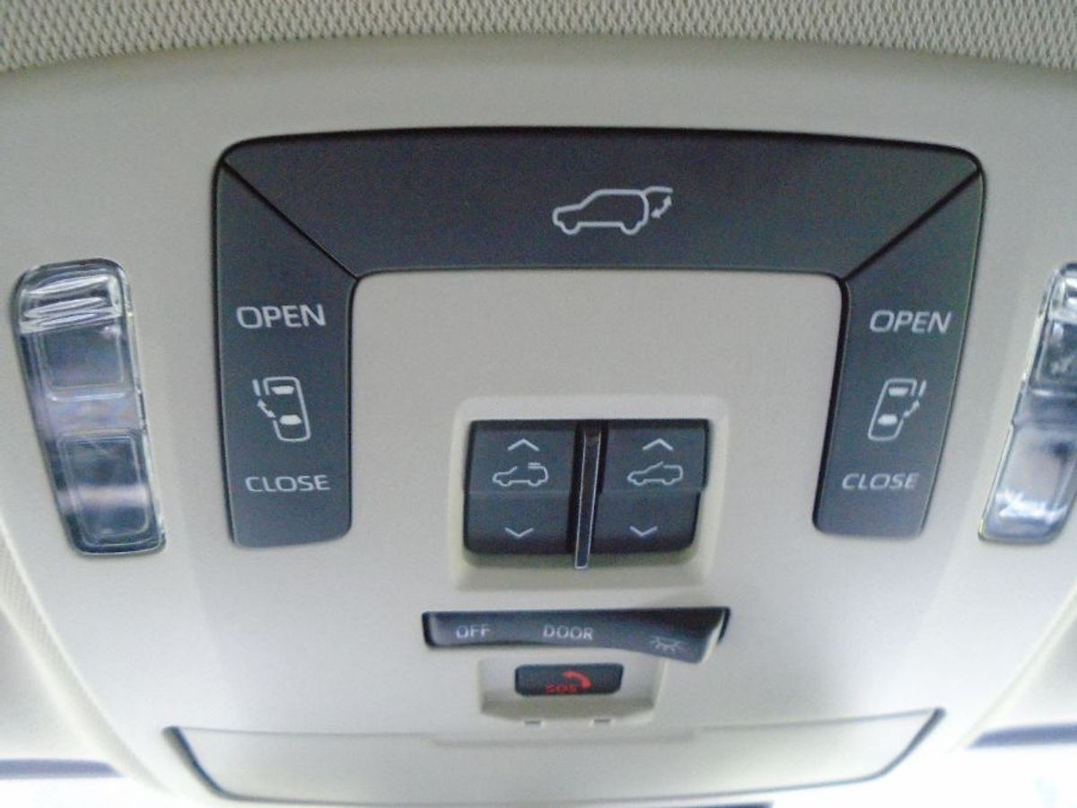 2024 TOYOTA SIENNA - Image 6