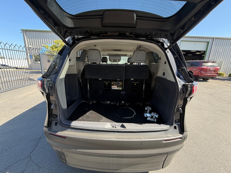 2022 Toyota Sienna XLE - Photo 8