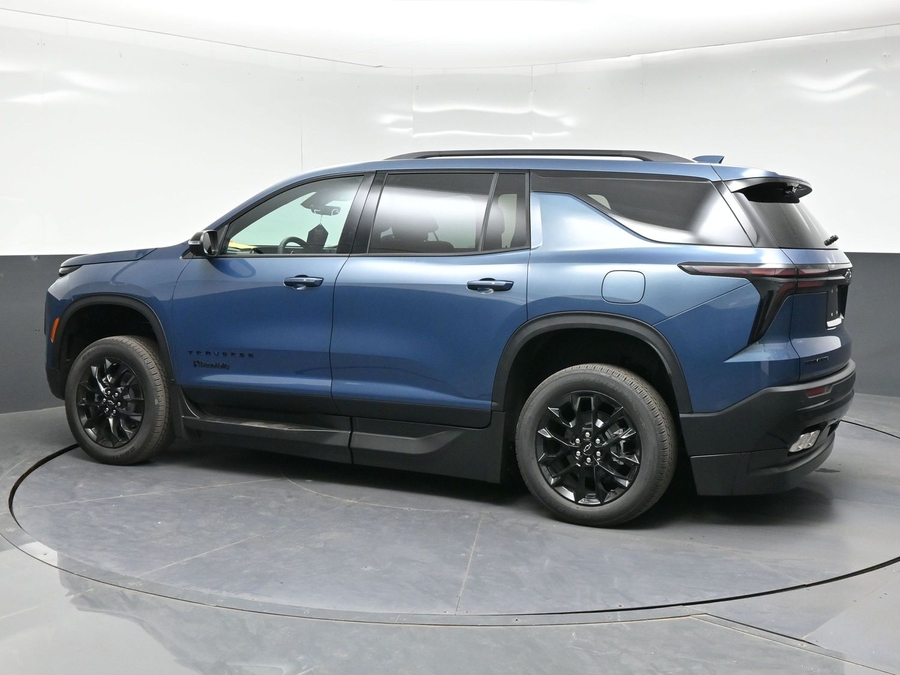 New 2026 Chevrolet Traverse 1LT Midnight - BraunAbility Side Entry In Floor Automatic Ramp