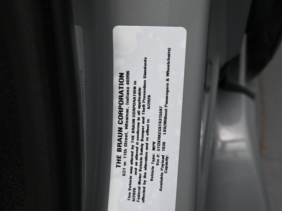 New 2026 Toyota Sienna Hybrid XSE Sport - BraunAbility Side Entry Fold Out Automatic Ramp