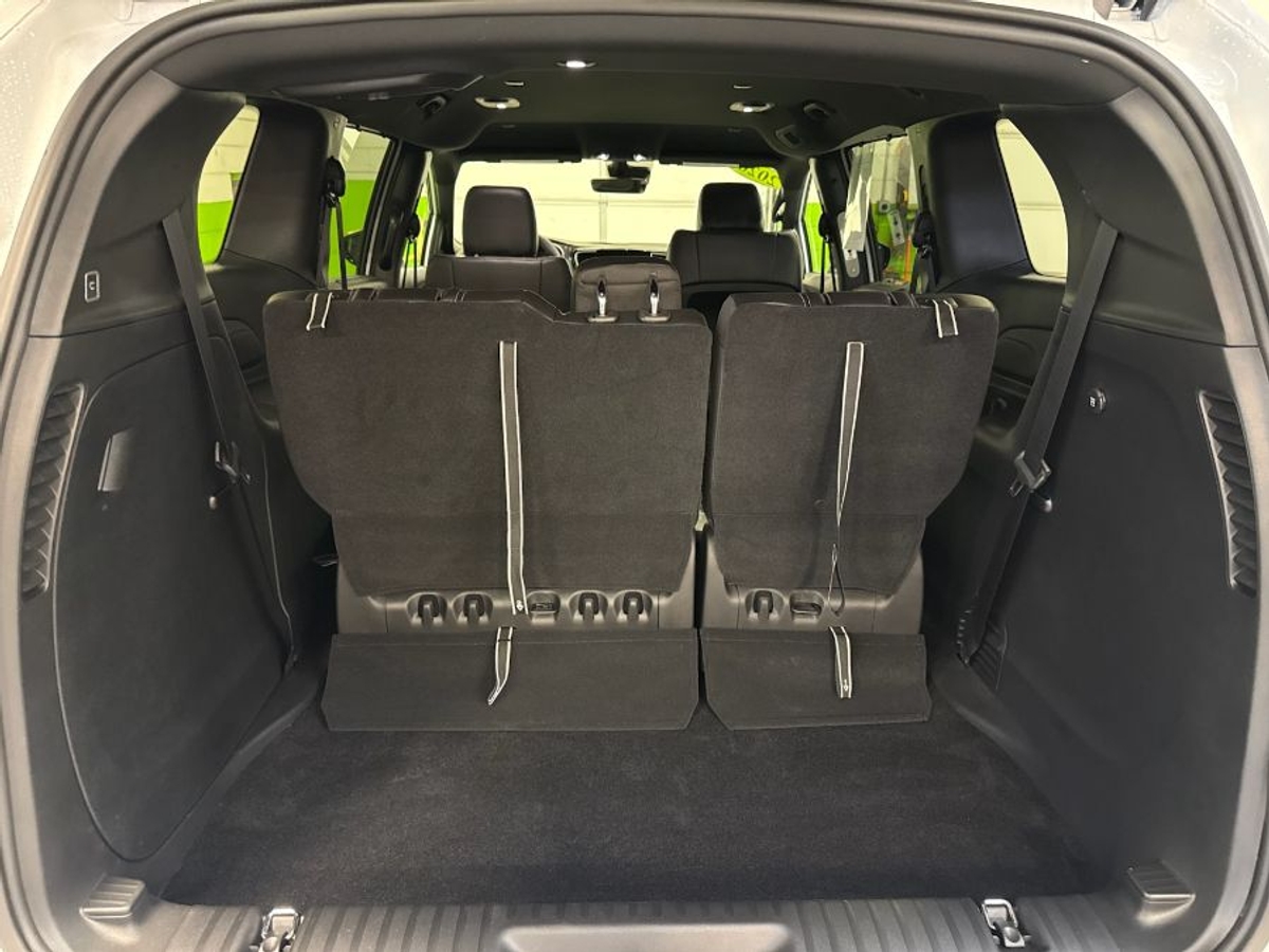 2026 CHRYSLER VOYAGER - Image 13