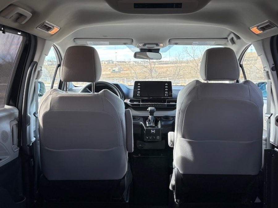 Used 2024 Toyota Sienna Hybrid LE - BraunAbility Side Entry Entry Fold Out Automatic Ramp