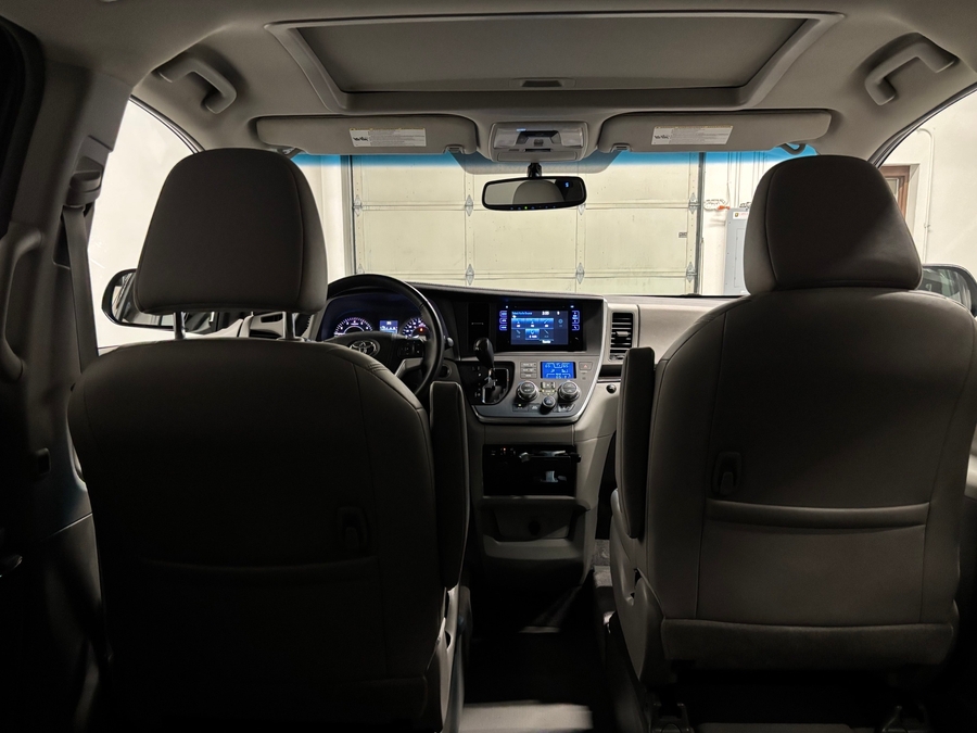 Used 2015 Toyota Sienna XLE - VMI Side Entry In Floor Automatic Ramp
