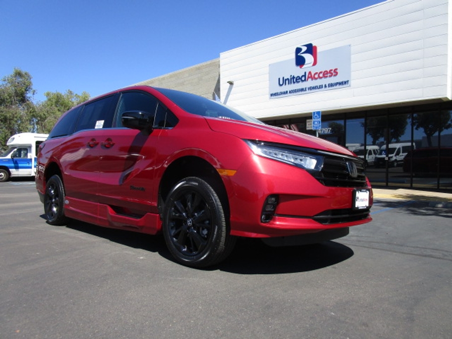 New 2026 Honda Odyssey Sport - BraunAbility Side Entry In Floor Automatic Ramp