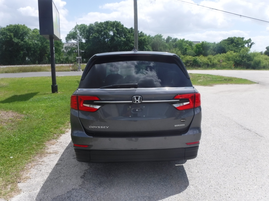 Grey Honda Odyssey image number 6