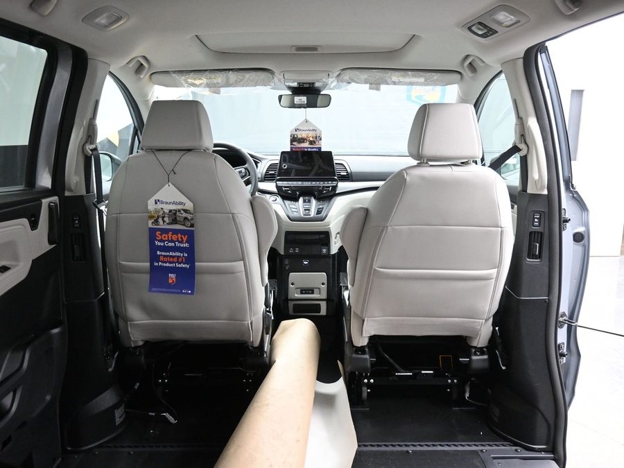 New 2026 Honda Odyssey EX-L - BraunAbility Side Entry Entry In Floor Automatic Ramp