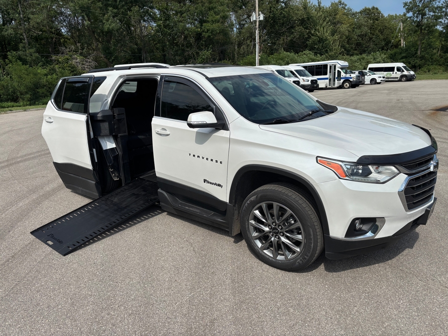Used 2021 Chevrolet Traverse 3LT - BraunAbility Side Entry In Floor Automatic Ramp