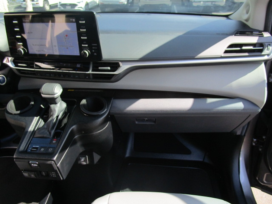 Used 2024 Toyota Sienna Hybrid XLE - BraunAbility Side Entry Entry In Floor Automatic Ramp