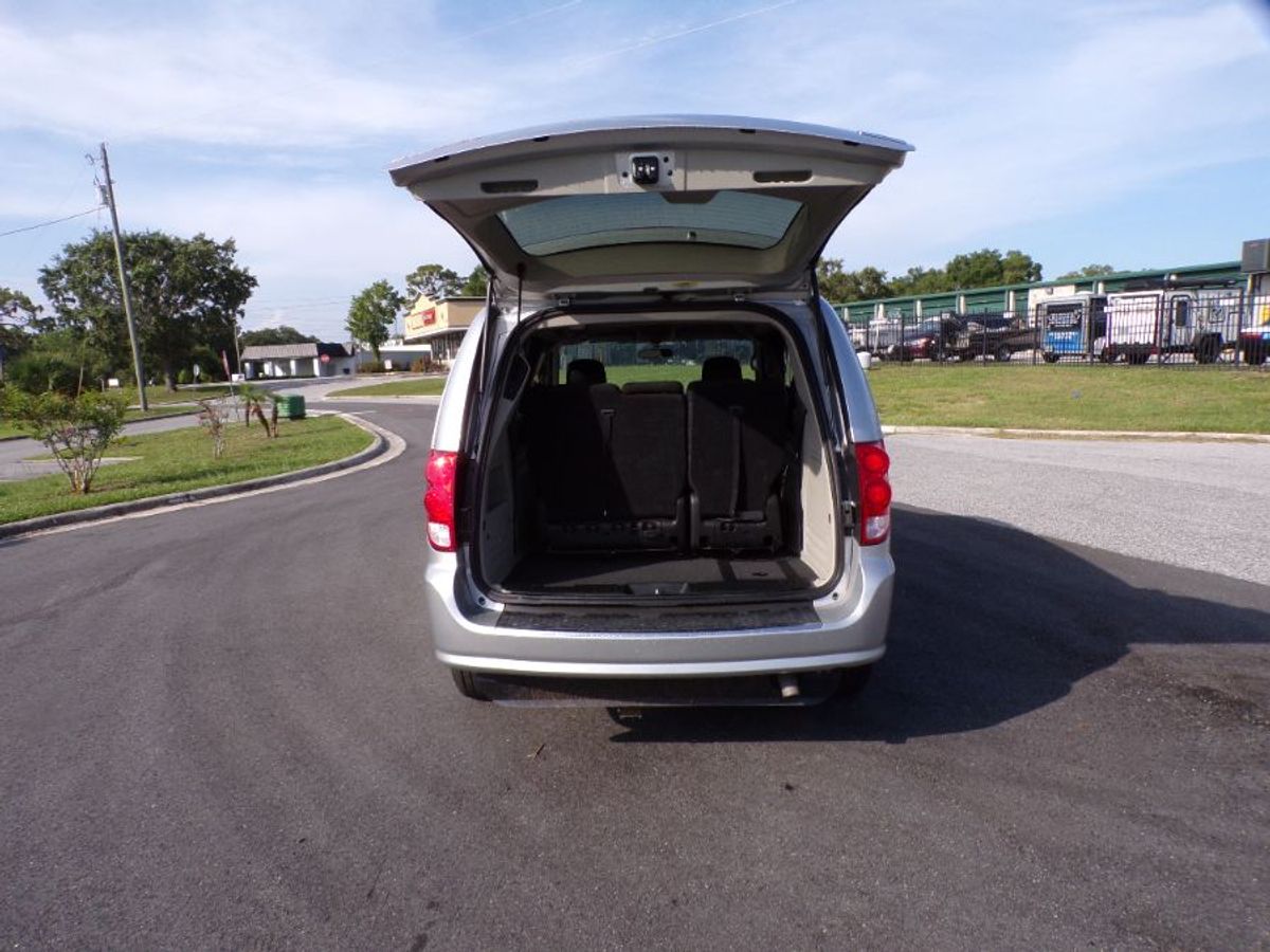 Silver Dodge Grand Caravan image number 7