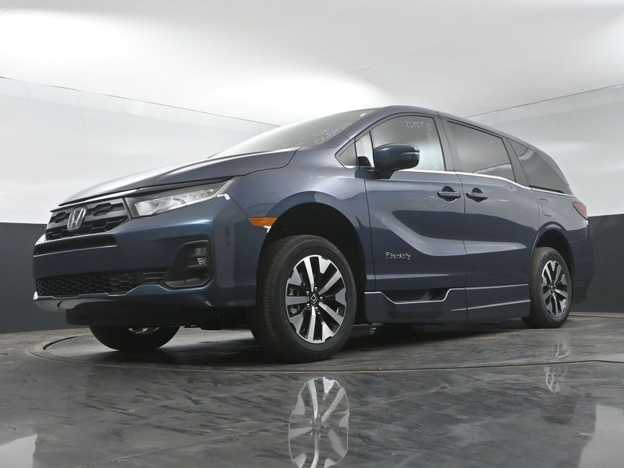New 2025 Honda Odyssey EX-L - BraunAbility Side Entry Entry In Floor Automatic Ramp