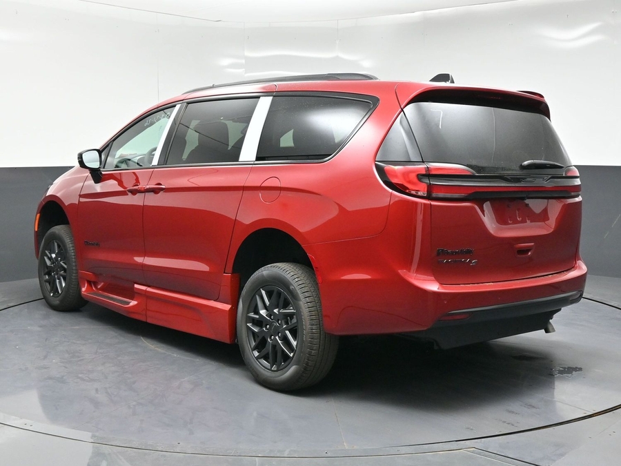 New 2027 Chrysler Pacifica Select Sport - BraunAbility Side Entry Fold Out Automatic Ramp