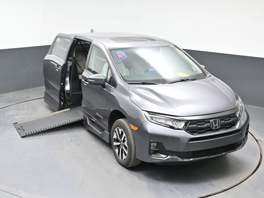 Grey Honda Odyssey image number 19