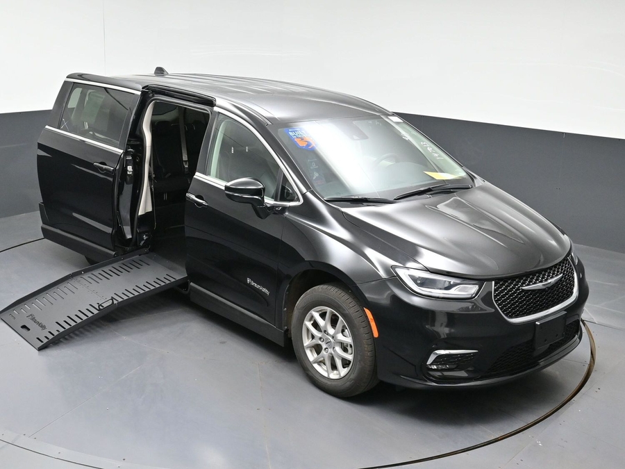 Used 2024 Chrysler Pacifica Touring L - BraunAbility Side Entry Fold Out Manual Ramp