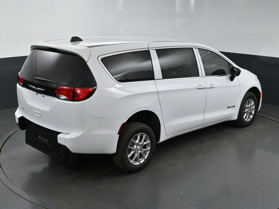 New 2025 Chrysler Voyager LX - BraunAbility Rear Entry Entry Fold Out Manual Ramp