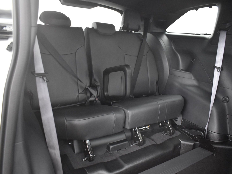 New 2025 Toyota Sienna Hybrid Platinum - BraunAbility Side Entry Entry Fold Out Automatic Ramp