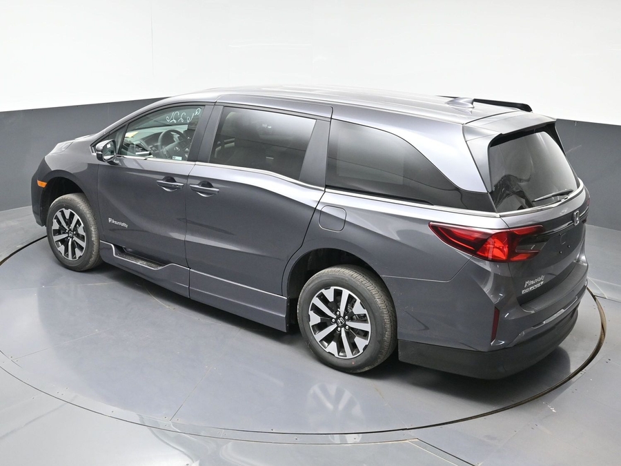 New 2026 Honda Odyssey EX-L - BraunAbility Side Entry In Floor Automatic Ramp