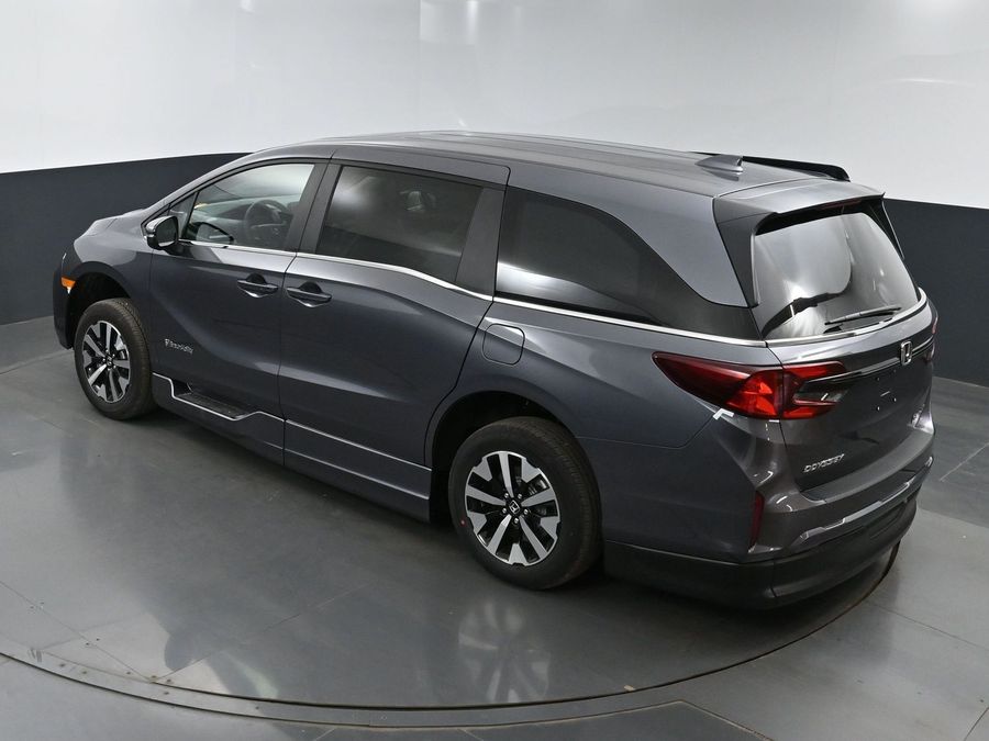 New 2025 Honda Odyssey EX-L - BraunAbility Side Entry Entry In Floor Automatic Ramp