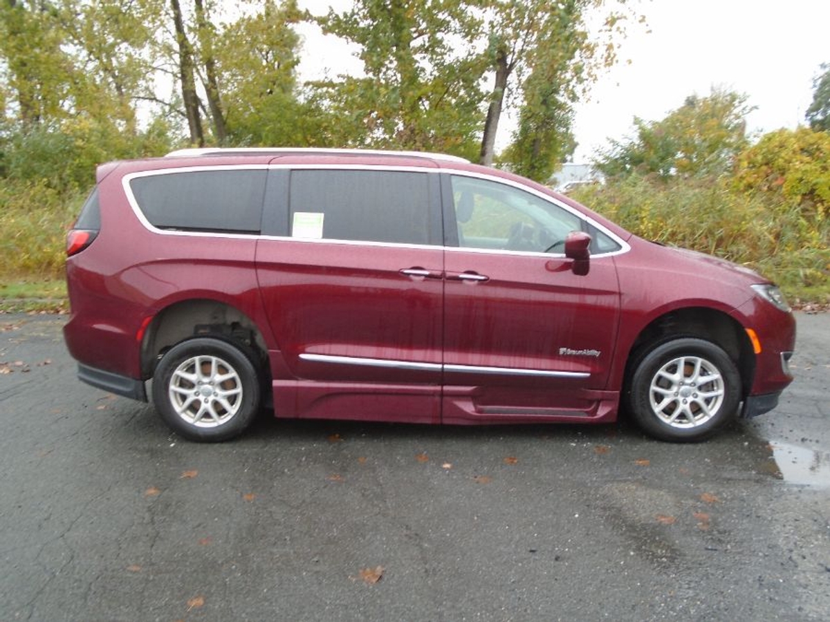 2020 CHRYSLER PACIFICA - Image 12