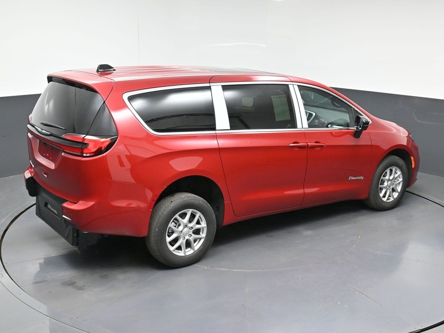 New 2026 Chrysler Pacifica Select Plus - BraunAbility Rear Entry Fold Out Manual Ramp
