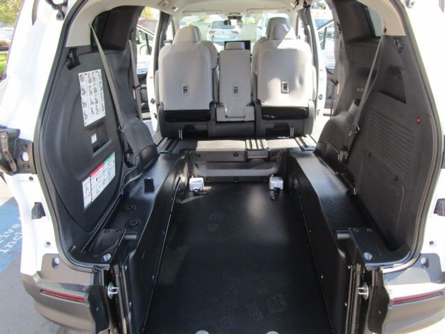 New 2025 Toyota Sienna Hybrid LE - BraunAbility Commercial Rear Entry Entry Fold Out Manual Ramp