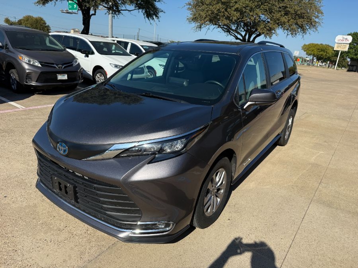 2024 TOYOTA SIENNA - Image 3