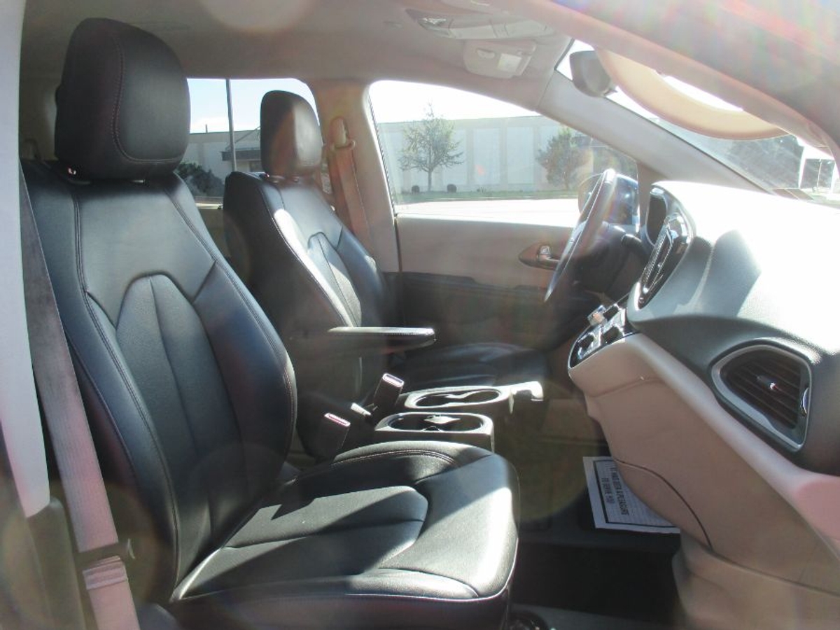 2018 CHRYSLER PACIFICA - Image 16