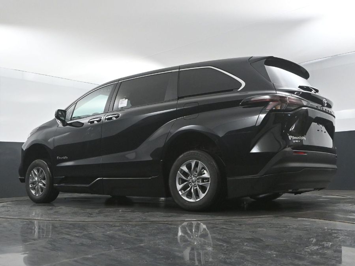 2025 TOYOTA SIENNA - Image 21