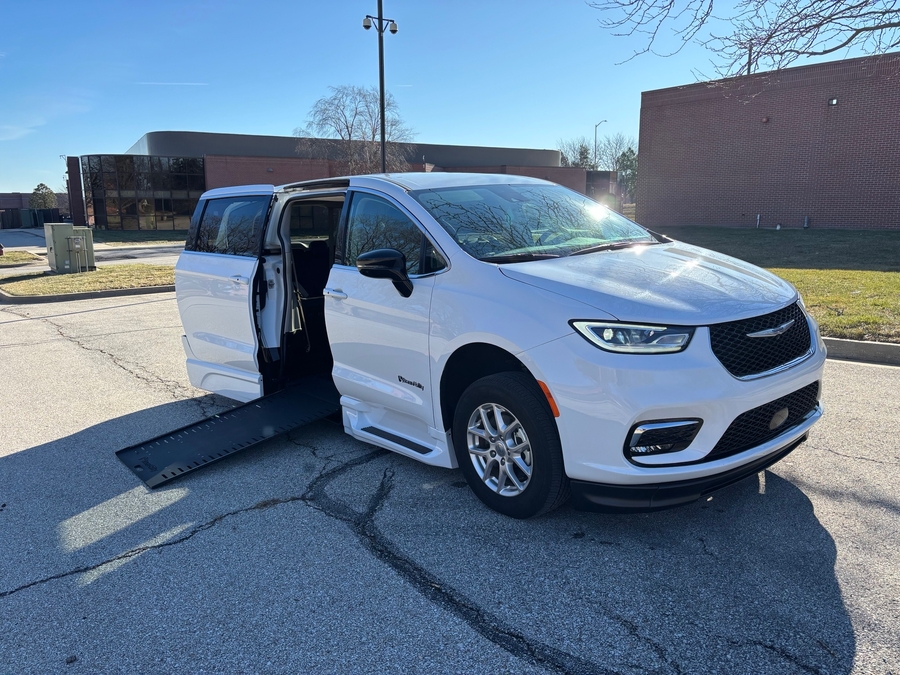 Used 2024 Chrysler Pacifica Touring L - BraunAbility Side Entry Entry In Floor Automatic Ramp