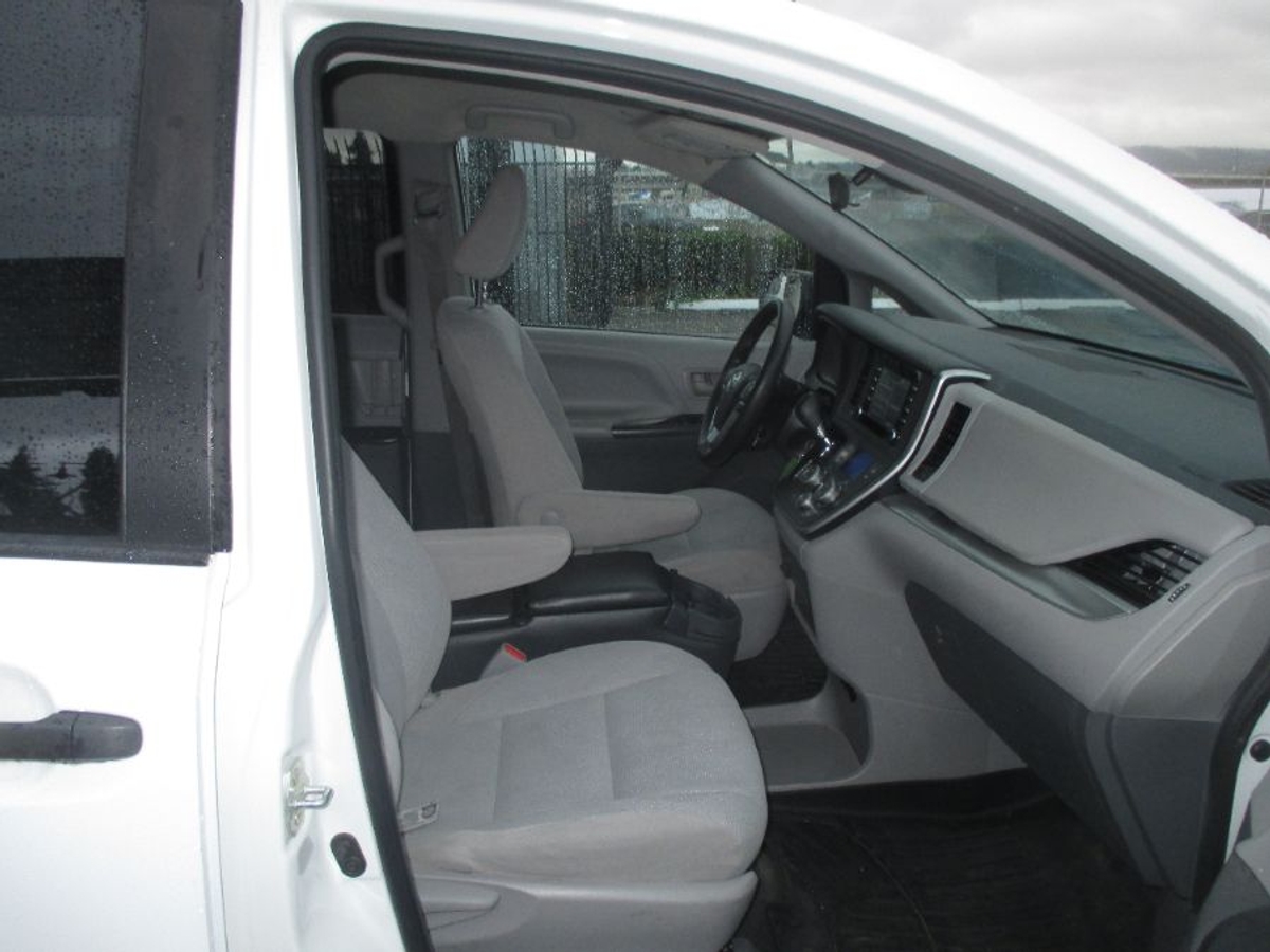 2020 TOYOTA SIENNA - Image 7