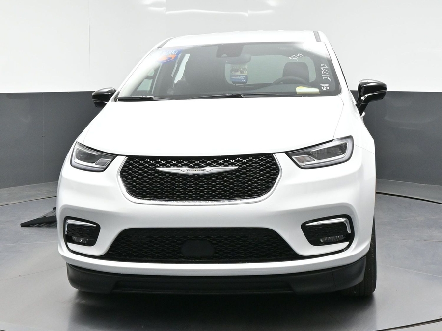 2026 Chrysler Pacifica's photo