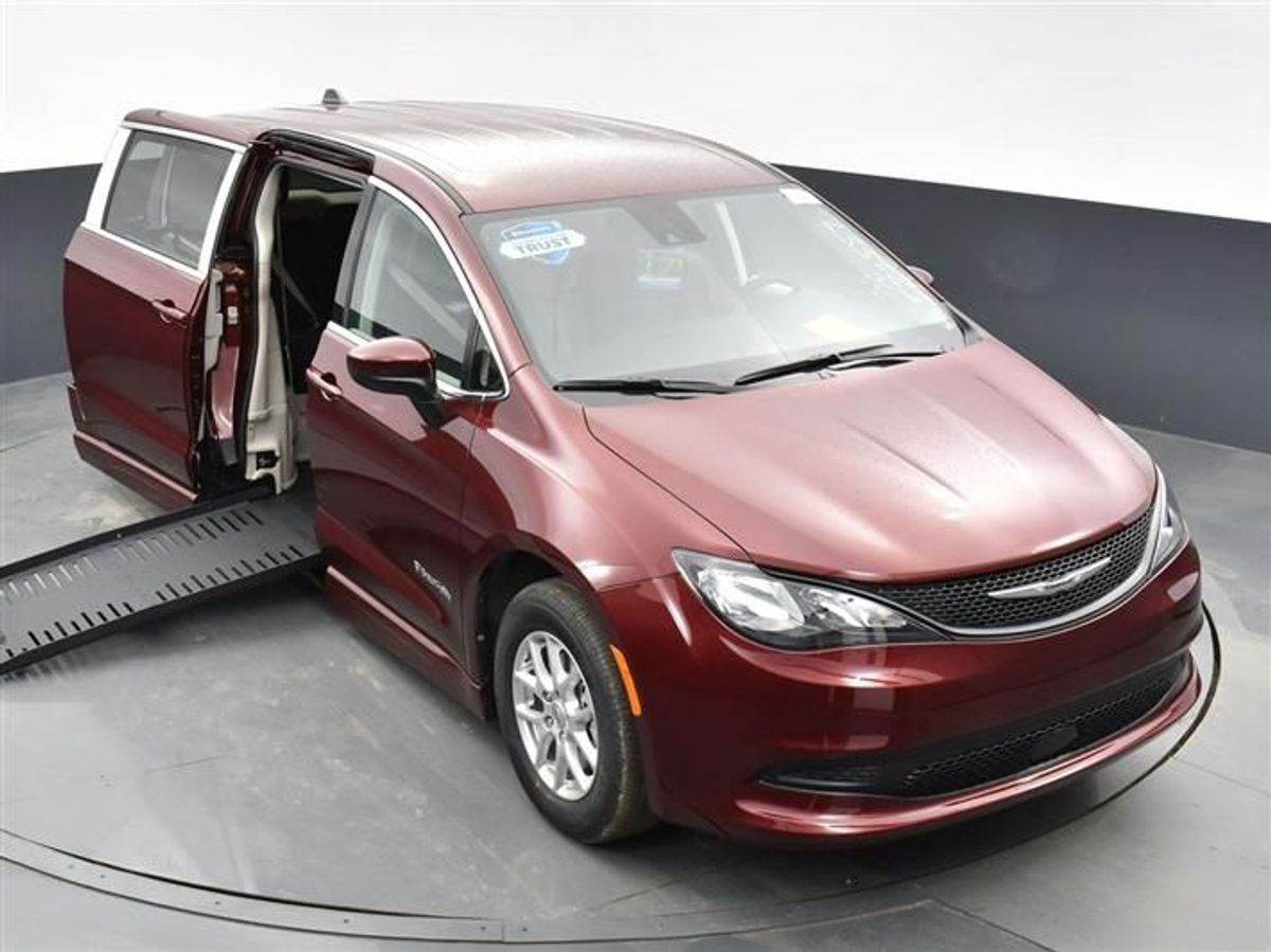 2023 CHRYSLER VOYAGER - Image 4