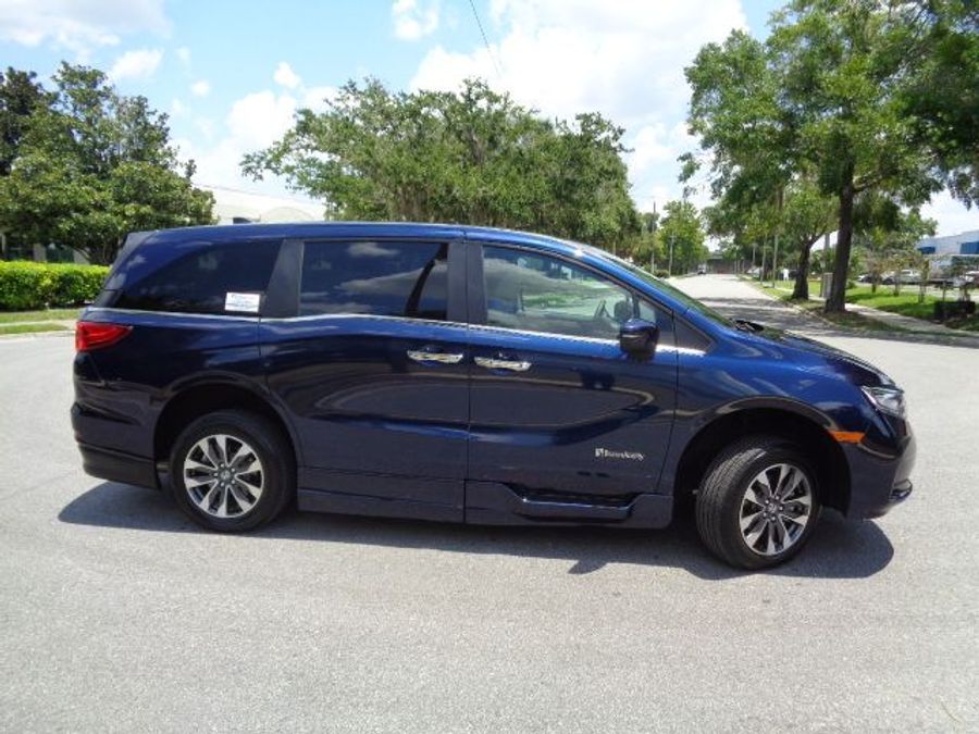 Used 2024 Honda Odyssey EX-L - BraunAbility Side Entry Entry In Floor Automatic Ramp