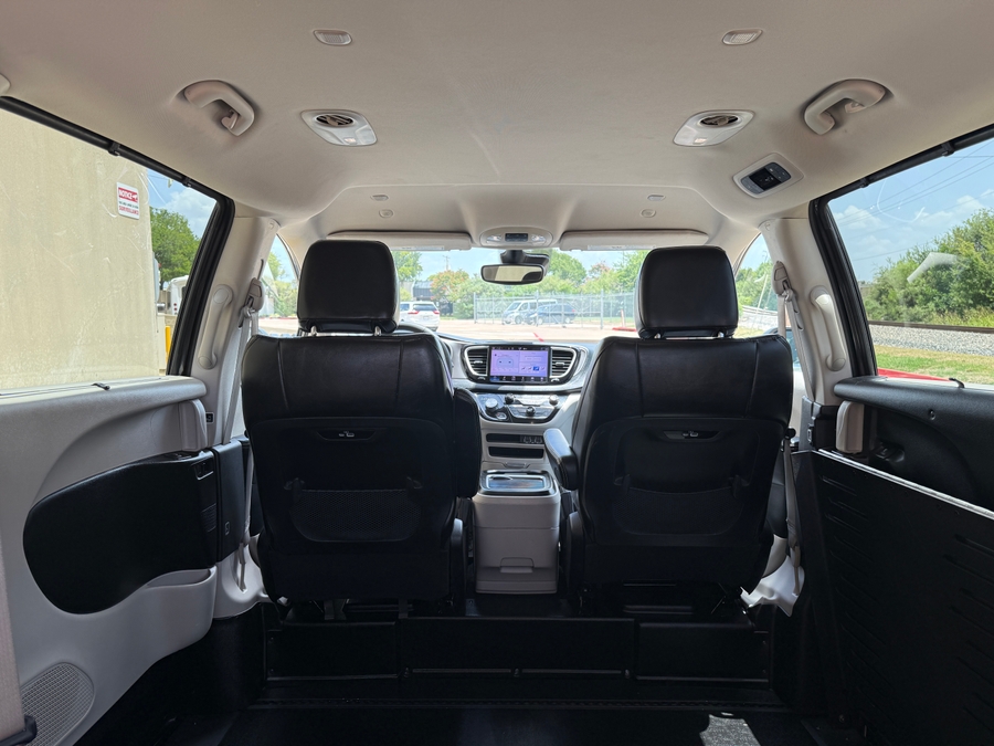Used 2023 Chrysler Pacifica Touring L - BraunAbility Side Entry Fold Out Automatic Ramp