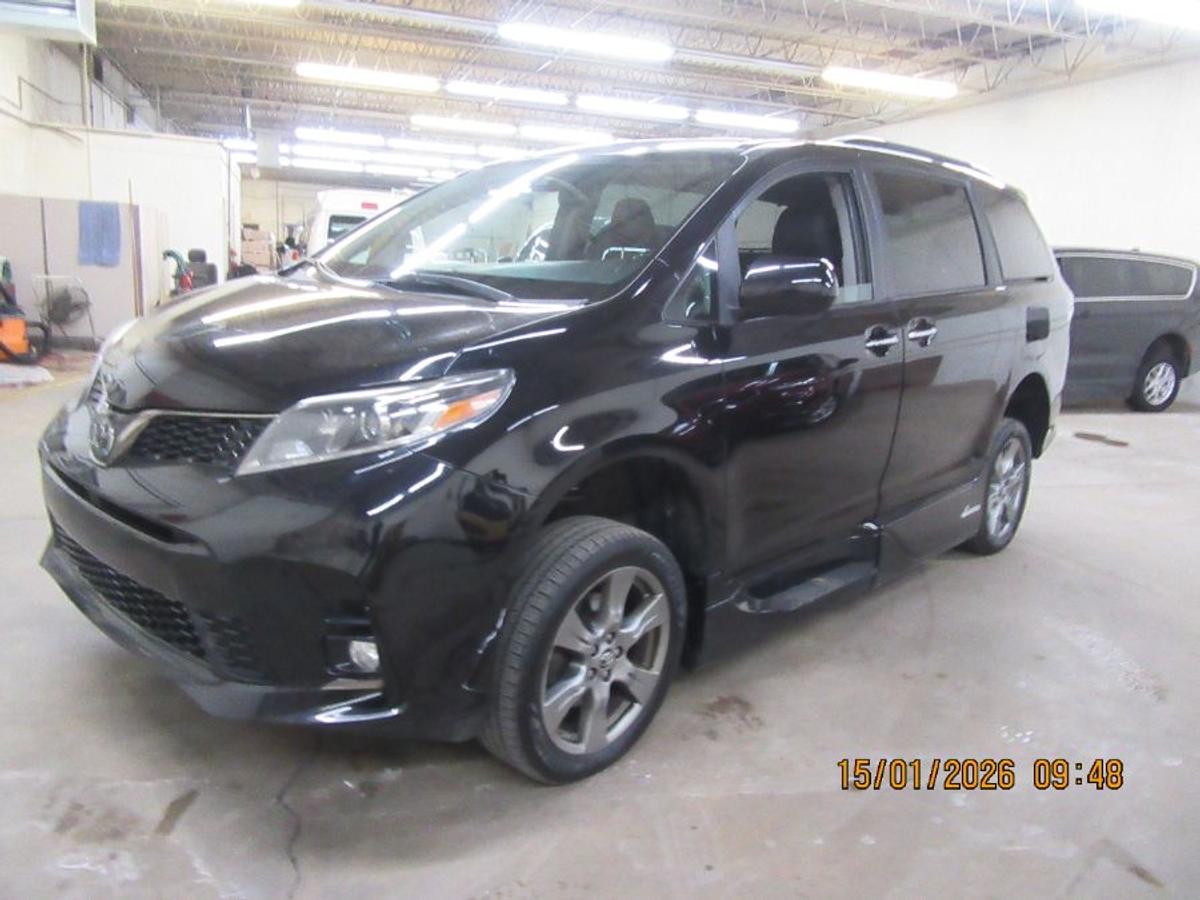 2019 TOYOTA SIENNA - Image 14
